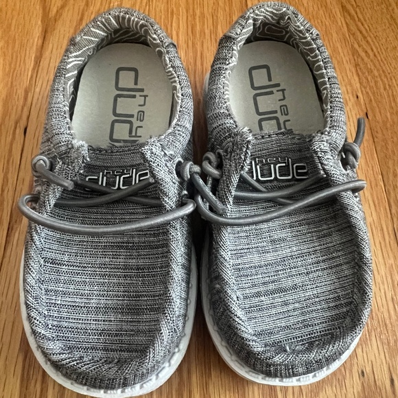 - hey dude shoes - Picture 1 of 3
